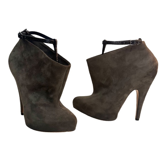 Givenchy Women’s Heels Fetish Tstrap Ankle Booties Gray Suede Size: 5.5 - Picture 4 of 16